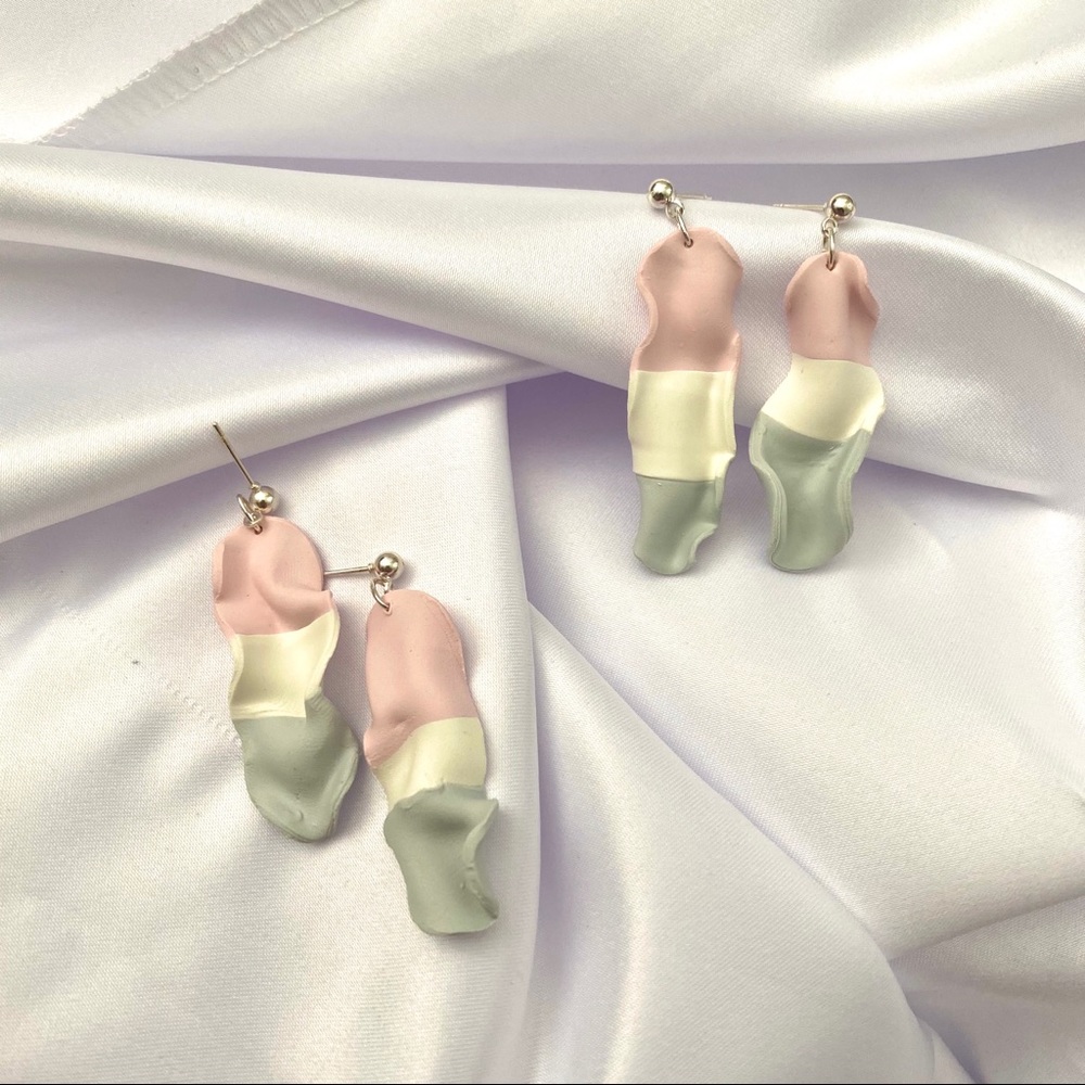 Handmade Petal Wave Earrings - Picture 1 of 5